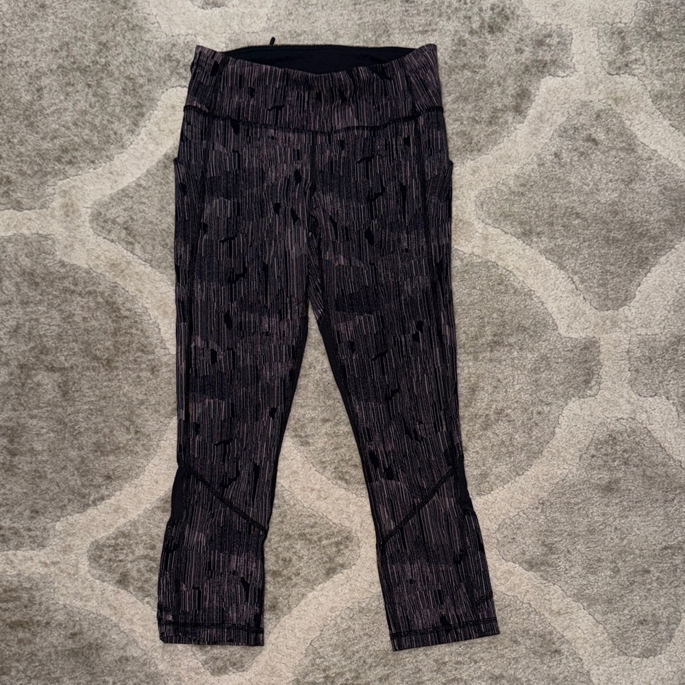 Lululemon Athletica Black and Gray Cropped Pants